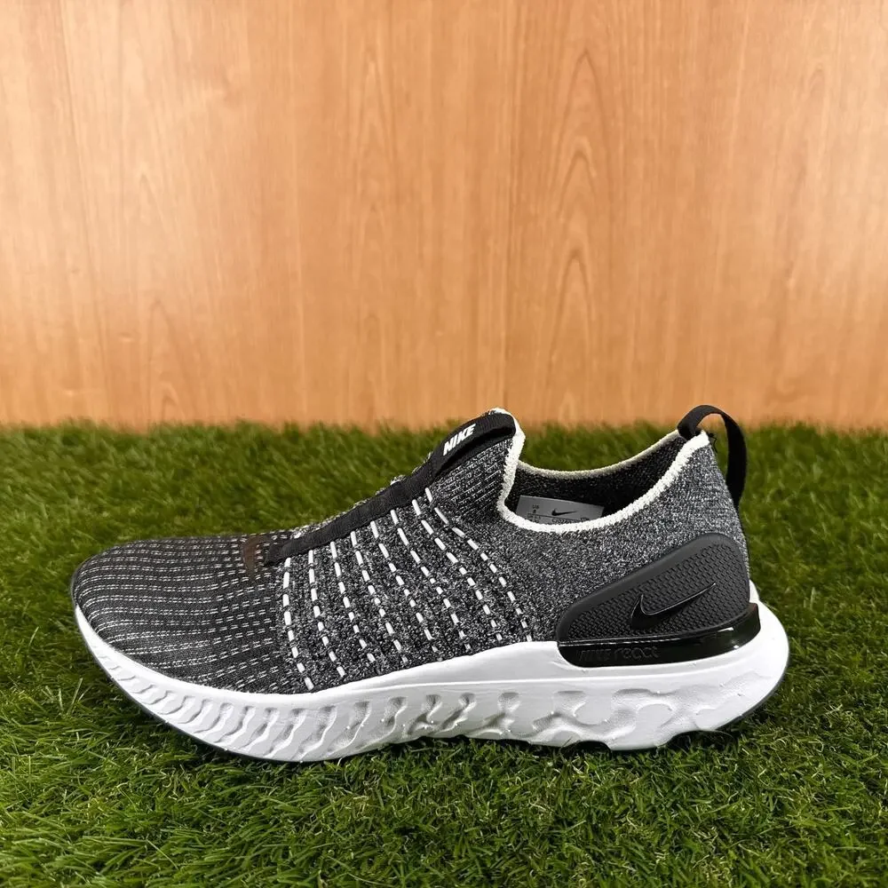 Nike React Phantom Run Flyknit 2 Oreo CJ0280-002 Women's Sz 8 / Men's Sz 6.5